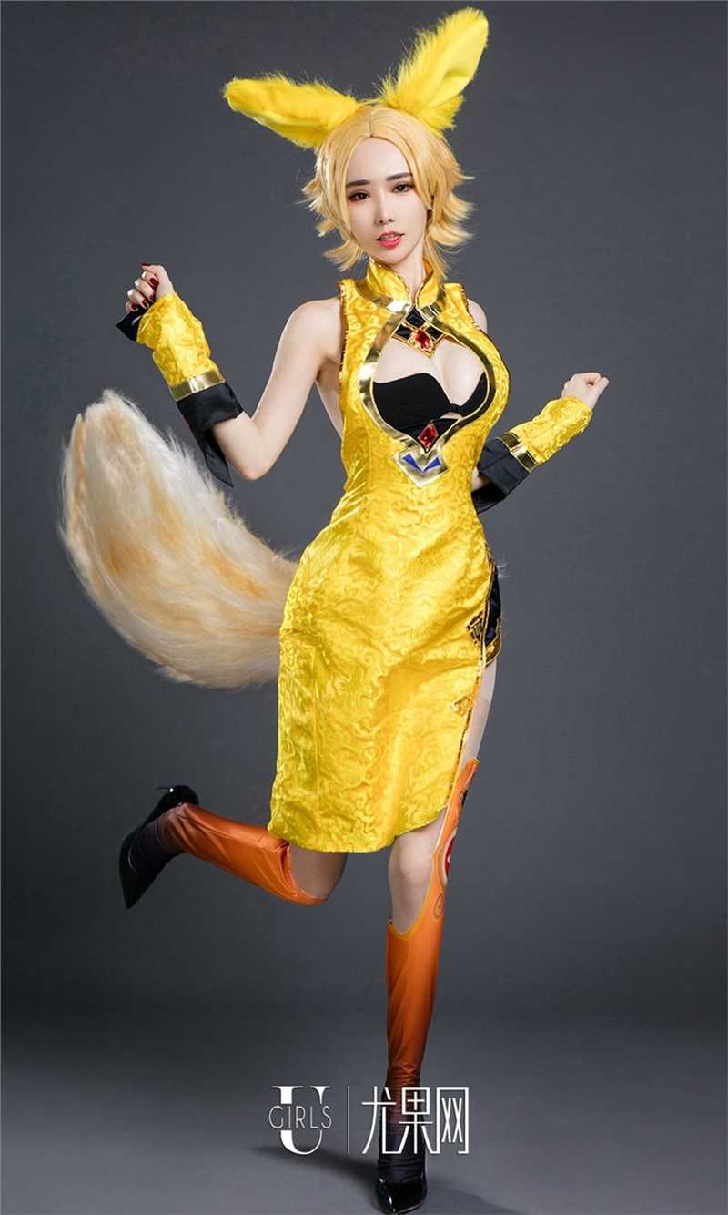 优质性感美女萌琪琪cosplay酥胸诱人相册