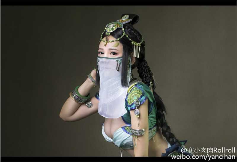 美女Coser寒小肉肉角色扮演