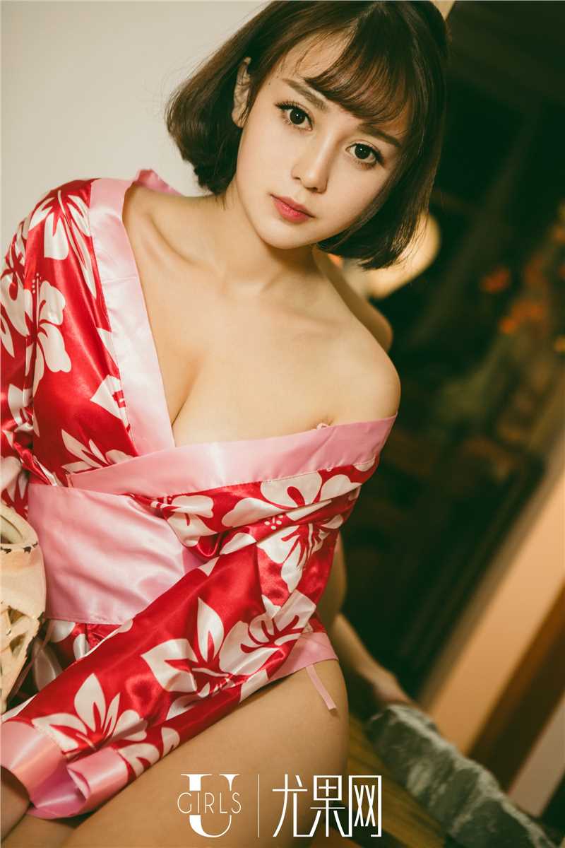 最全90后小美女小米KittyCOS性感摄影集锦相册