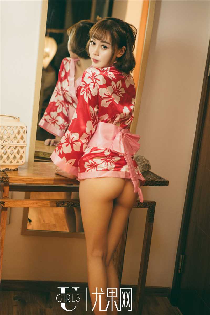 最全90后小美女小米KittyCOS性感摄影集锦相册