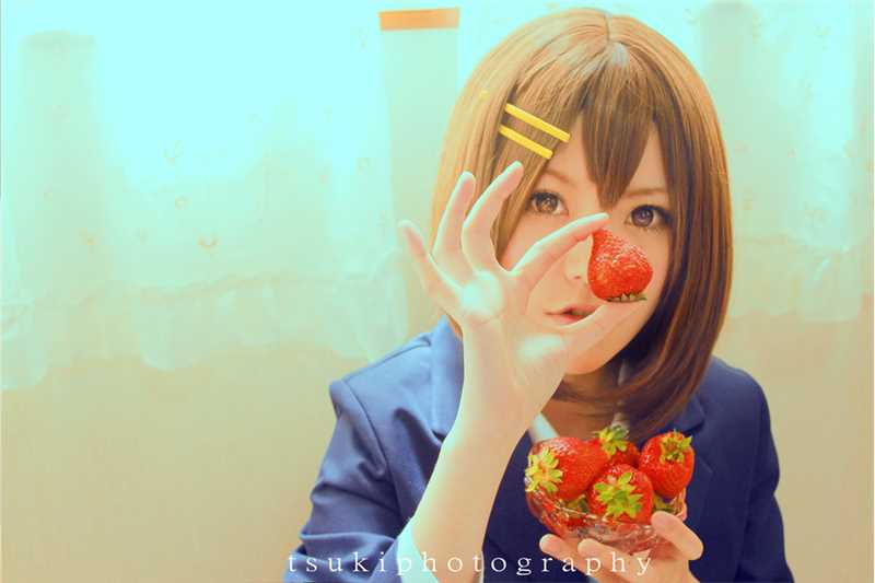 最全轻音少女cosplay显甜美笑容相册