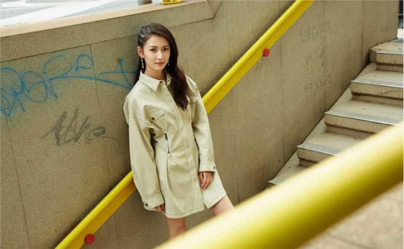 帅气御姐陈钰琪甜美迷人街头时尚养眼图片