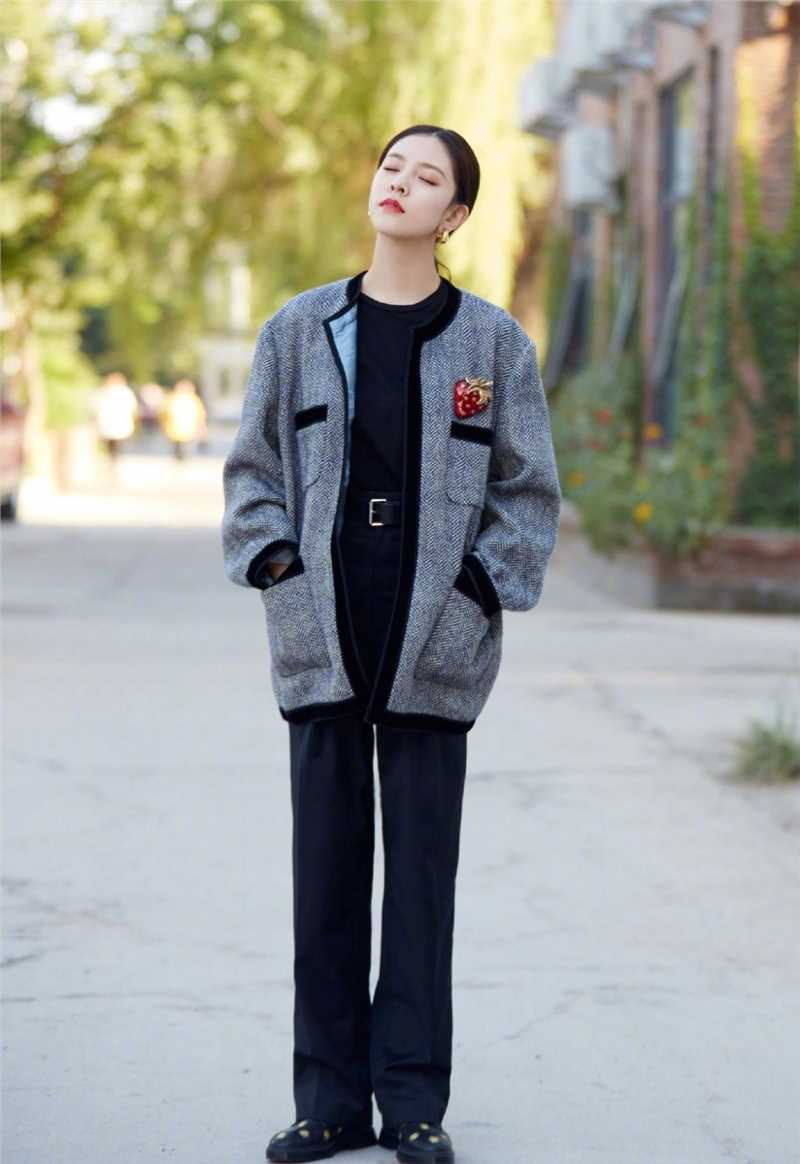 精选背头美女宋妍霏知性气质街拍时尚图片图册