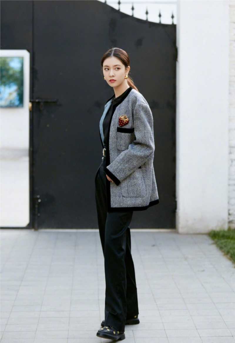 精选背头美女宋妍霏知性气质街拍时尚图片图册