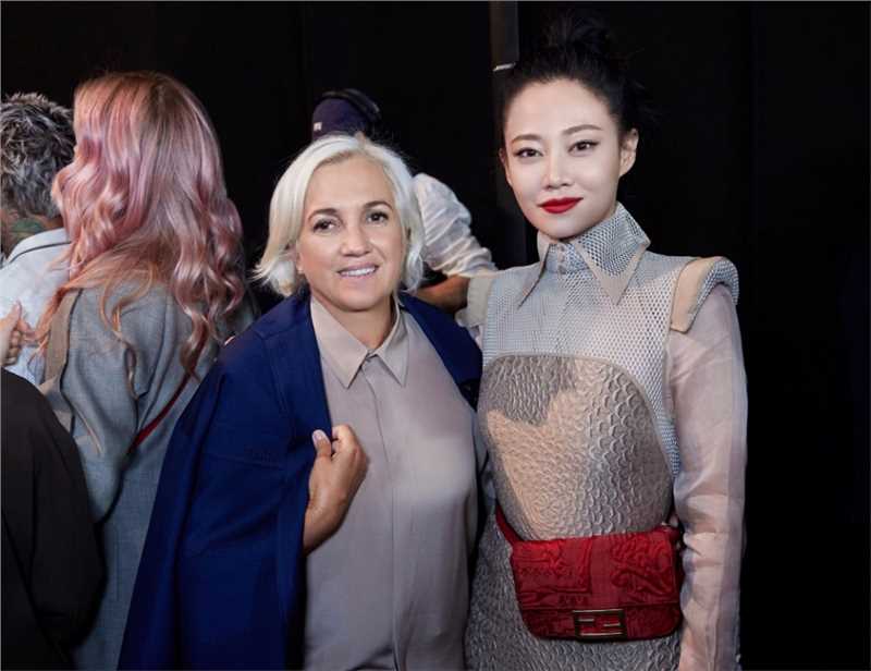 优质成熟迷人美女谭卓时尚秀女王气质明星图片相册