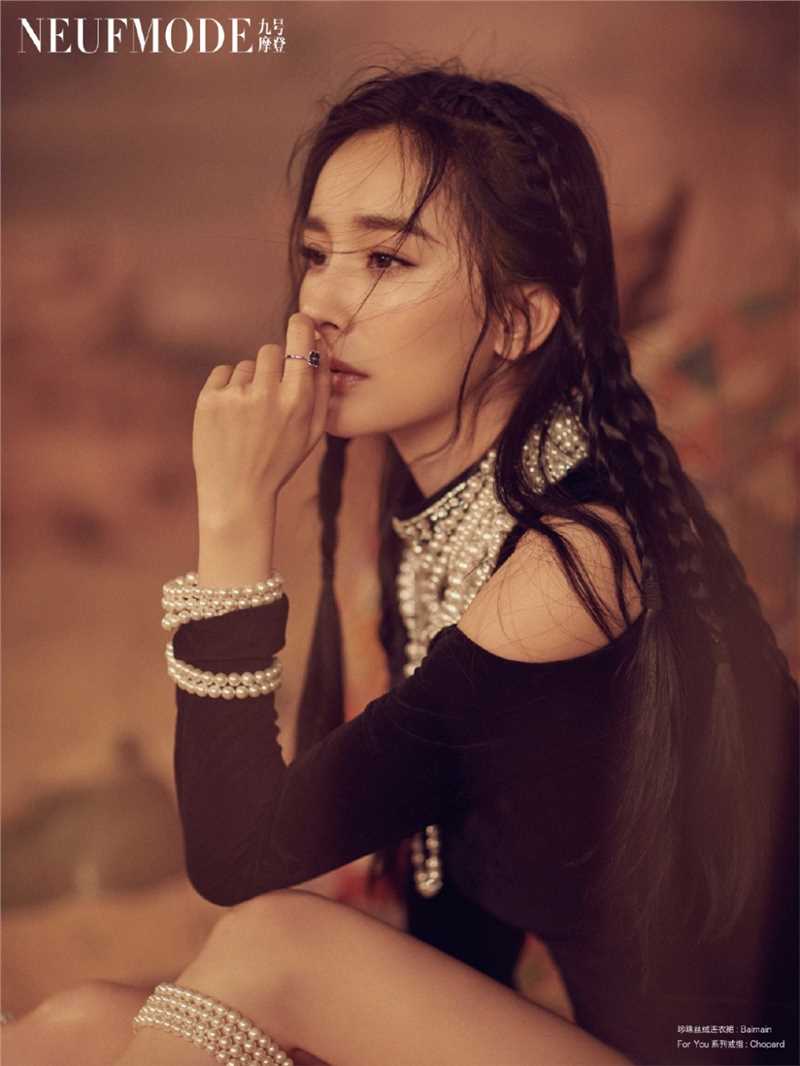 特别专辑奇装异服美女杨幂艺术风情沙漠女神精致时尚写真图片图片