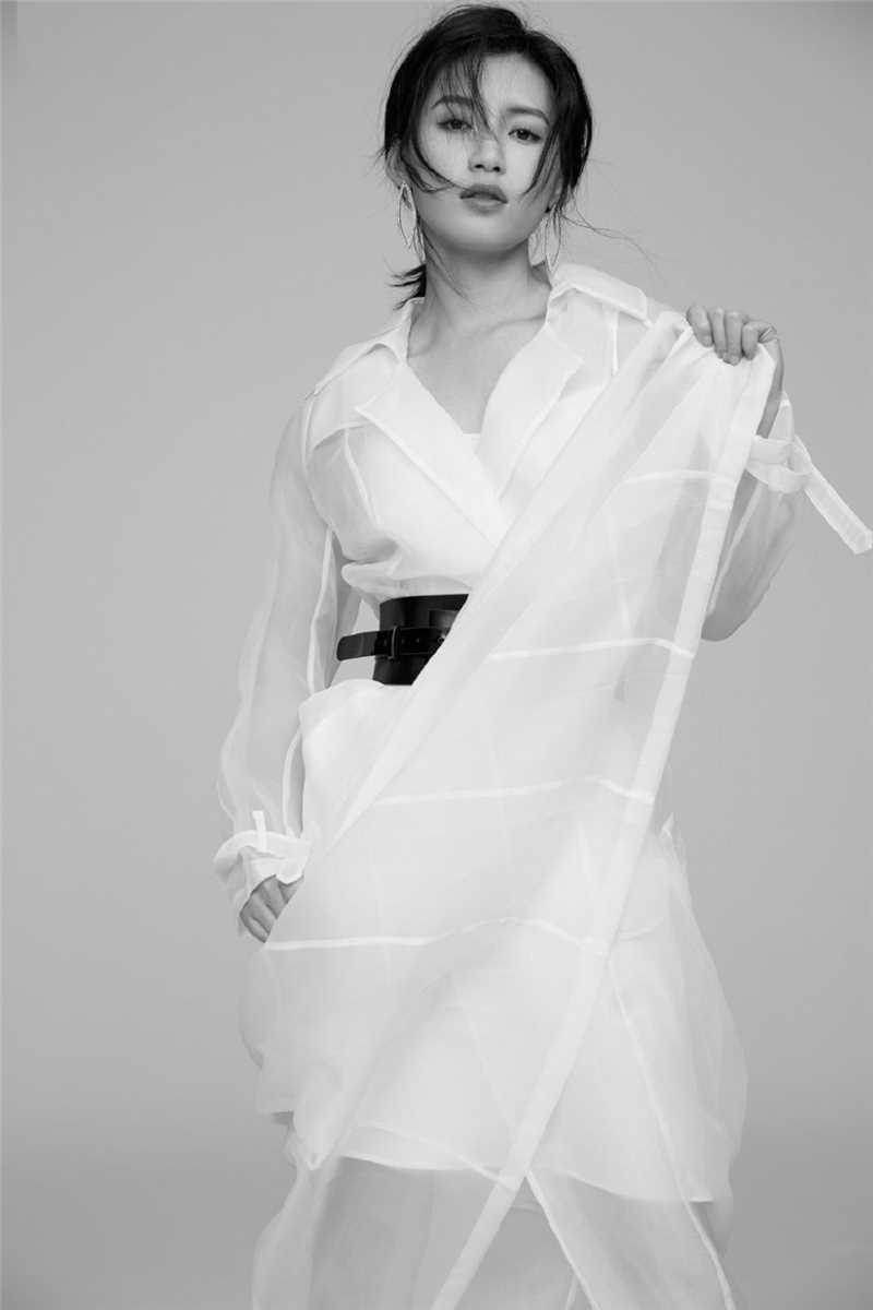 时尚商务风格美女苏青文艺复古个人艺术照图片