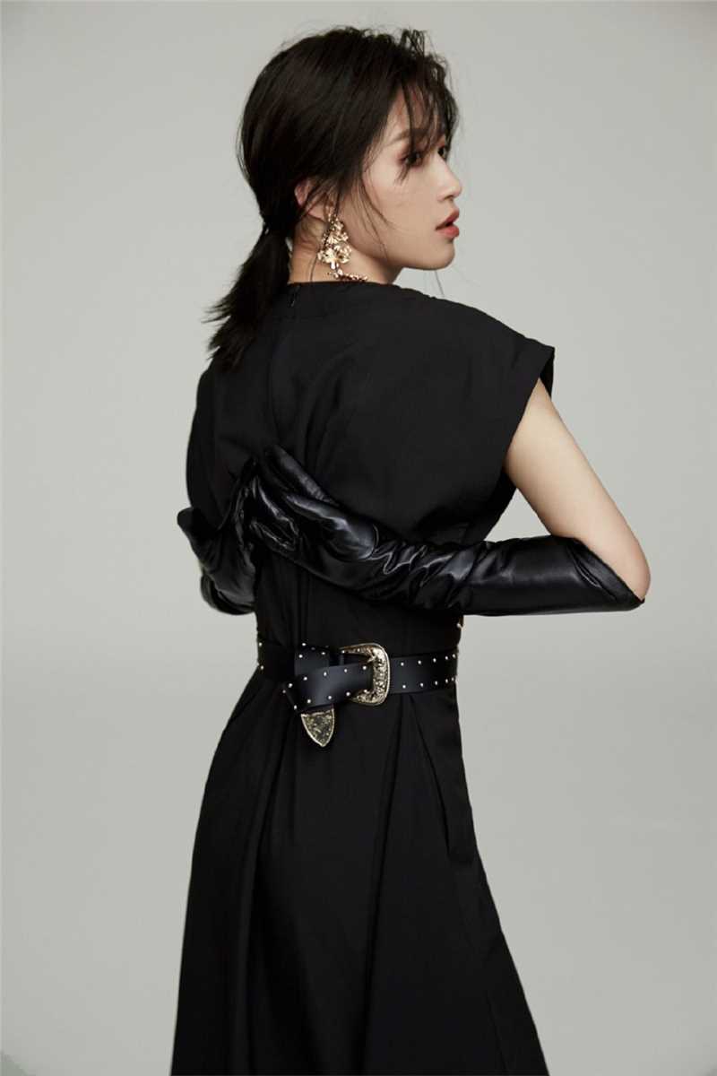 时尚商务风格美女苏青文艺复古个人艺术照图片