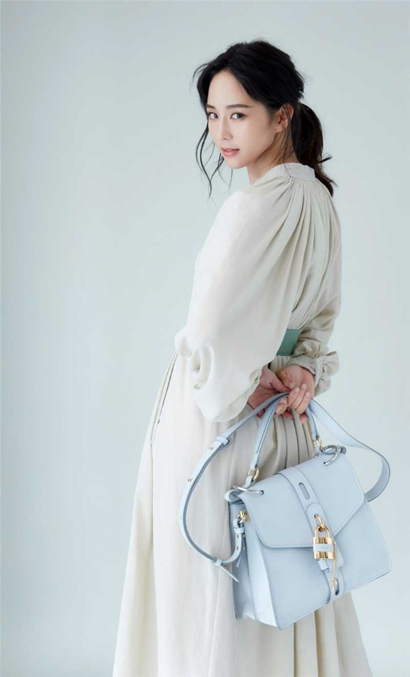 最新冷艳优雅美女张钧甯空灵氧气女神时尚图片壁纸