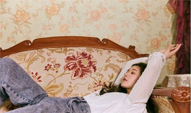 特别专辑复古时尚美女赵露思苗条纤细身材个人图片图片