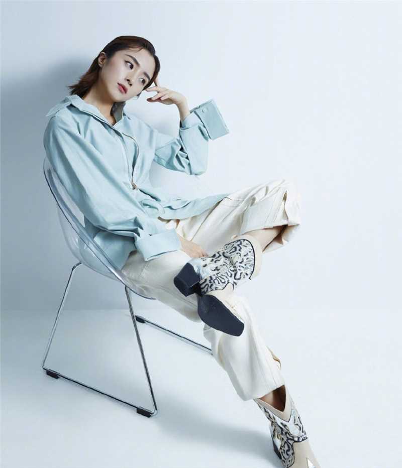 优质时尚冷艳美女胡冰卿现代服饰杂志图片相册