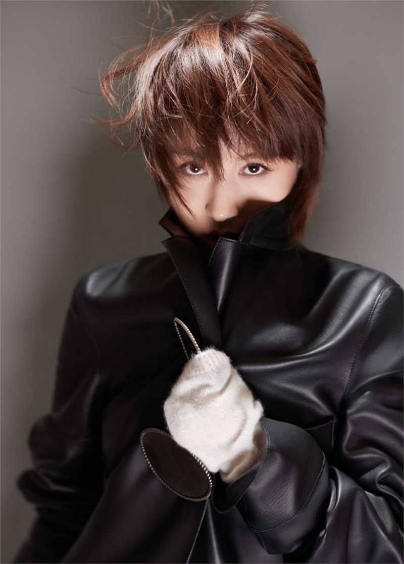 最新帅气美女御姐王子文时尚惹火神态图片壁纸