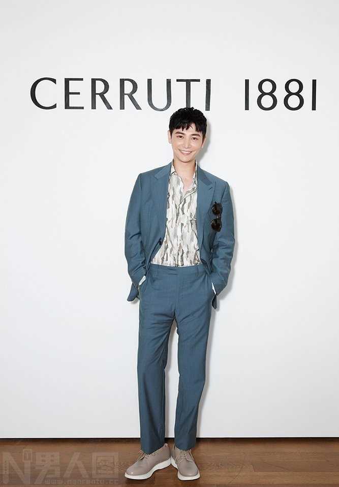 精选短发帅哥孙坚时尚杂志图片图册