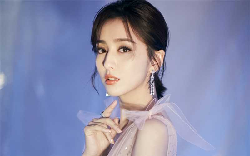 优质时尚美女佟丽娅极品透视装开胸蕾丝长裙图片相册