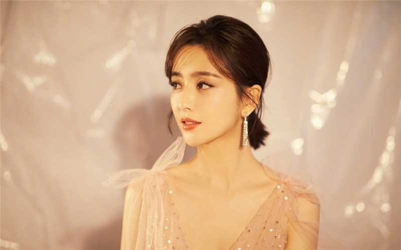 优质时尚美女佟丽娅极品透视装开胸蕾丝长裙图片相册