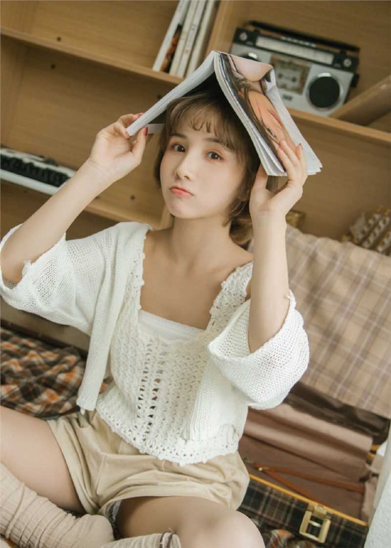最全时尚嫩模美女酥胸大长腿内衣走光照片相册