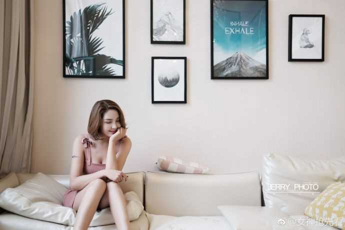 最全时尚平面模特私房针织裙翘臀大长腿抚媚相册