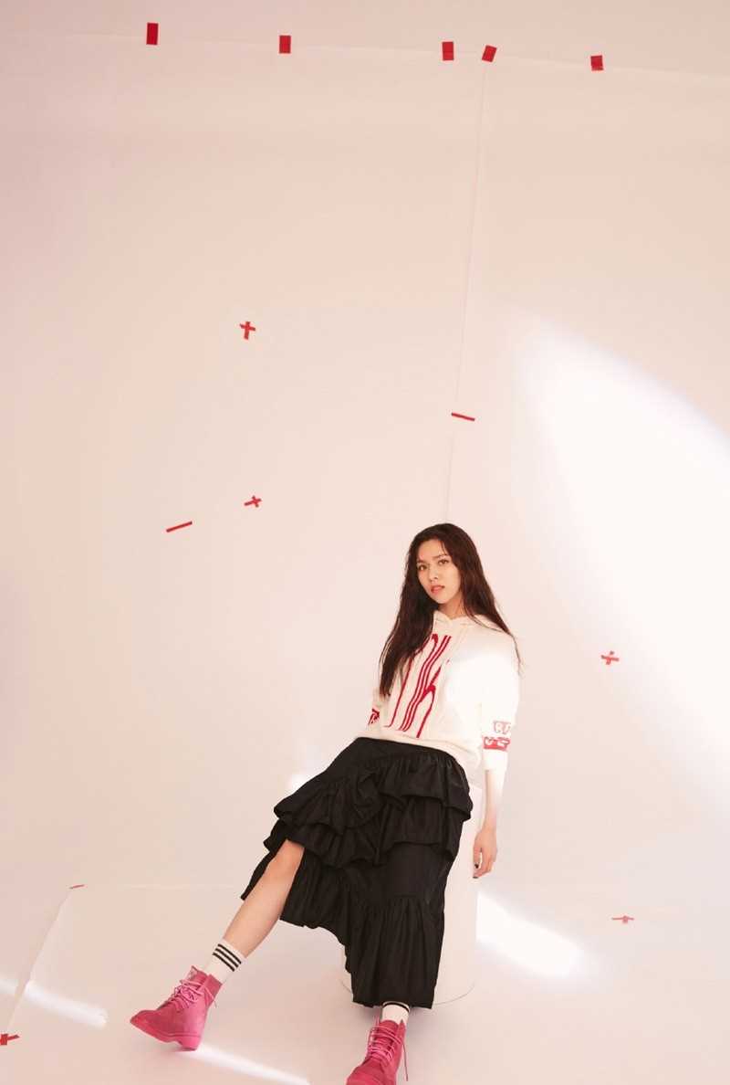 高清宋妍霏时尚碎花裙性感迷人长发美女妖娆图集