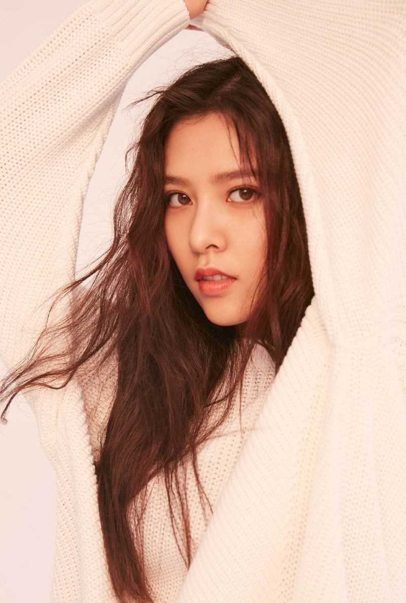 高清宋妍霏时尚碎花裙性感迷人长发美女妖娆图集