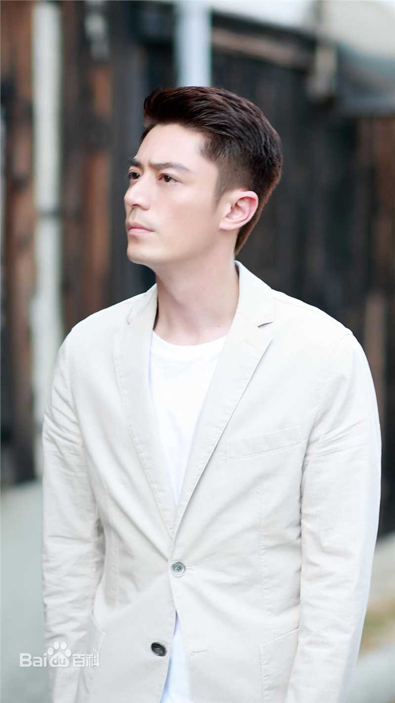 霍建华(Wallace Huo)VOGUE服饰与美容性感图片图集