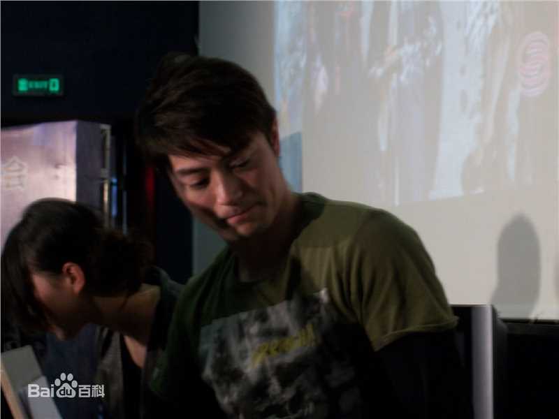 高清霍建华(Wallace Huo)在2010.12.30《怪侠一枝梅》上星深圳发布会中的图集