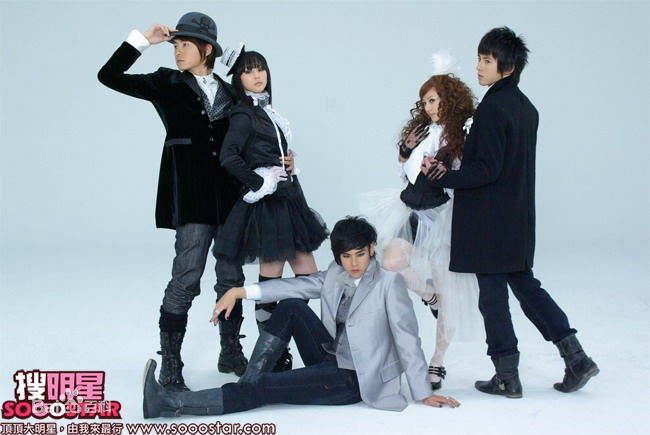 张钧甯(Ning Chang)幸运草乐团生活照