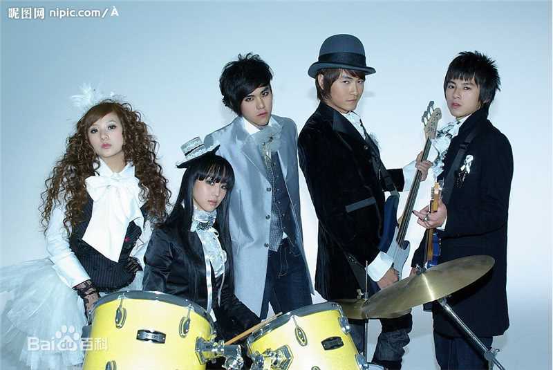 张钧甯(Ning Chang)幸运草乐团生活照