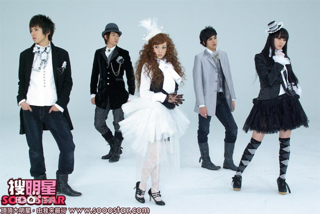 张钧甯(Ning Chang)幸运草乐团生活照