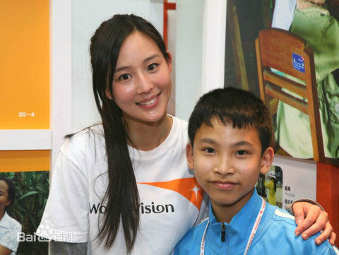 张钧甯(Ning Chang)出席公益活动图册