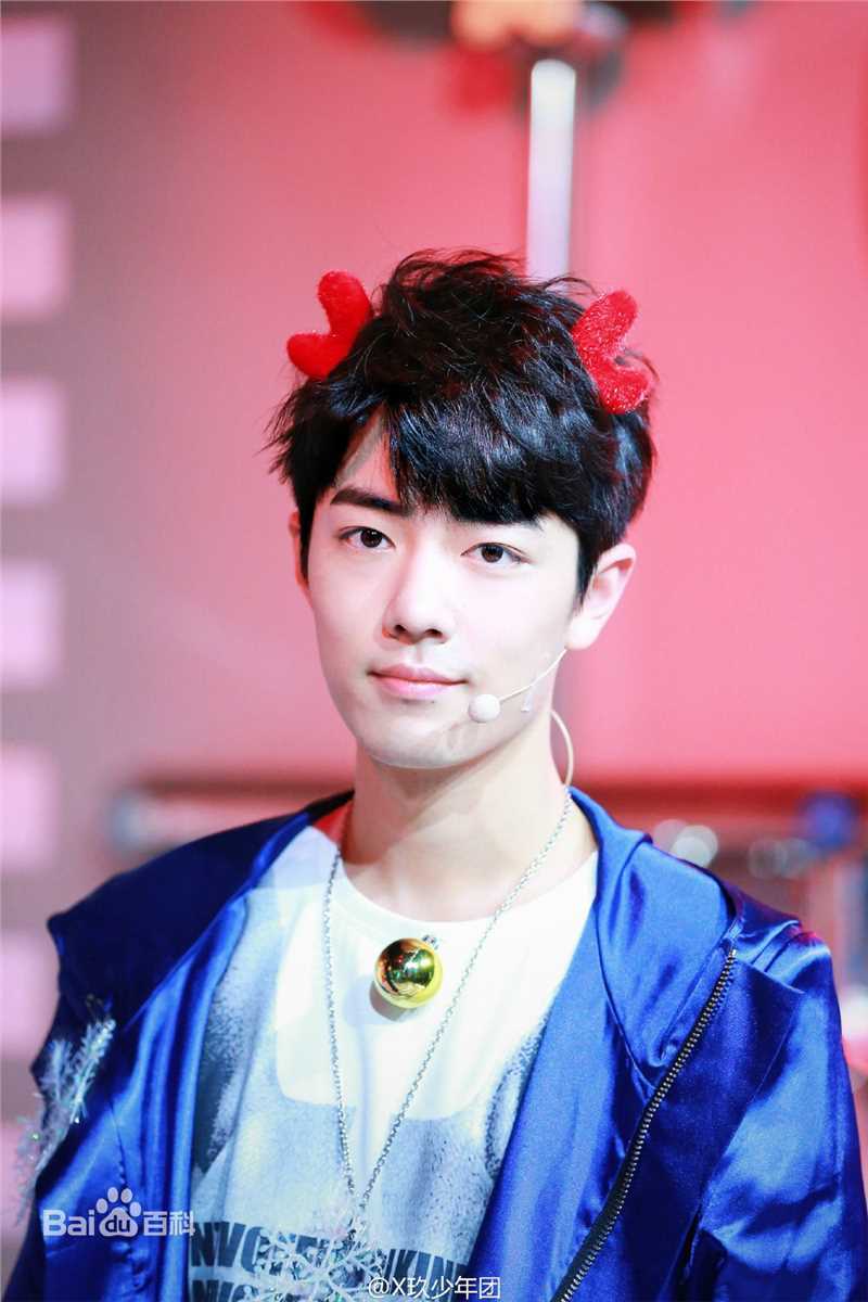 肖战X玖组合活动图前后照片