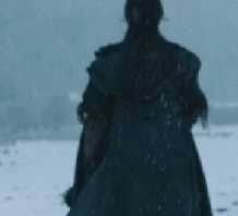 精选肖战在《狼殿下》疾冲中的图册