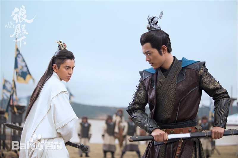 精选肖战在《狼殿下》疾冲中的图册