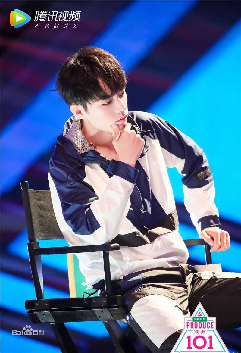 肖战2018综艺节目素颜照相册