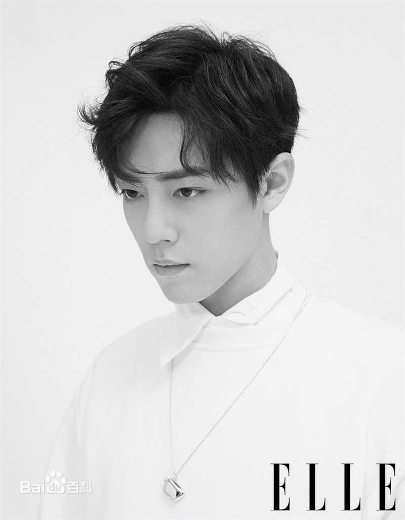 肖战ELLE世界时装之苑素颜照相册