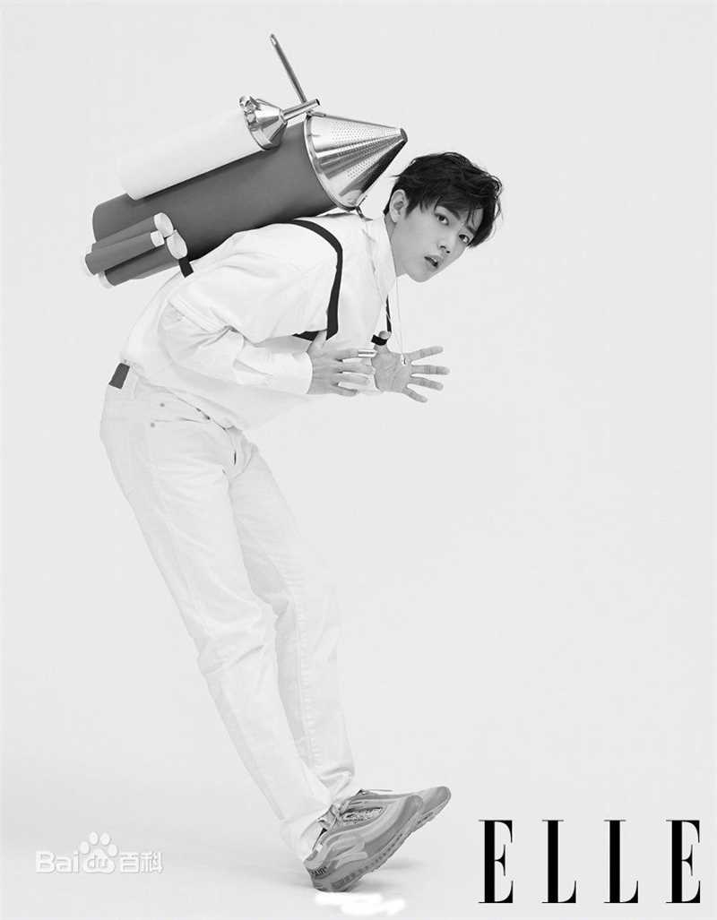 肖战ELLE世界时装之苑素颜照相册