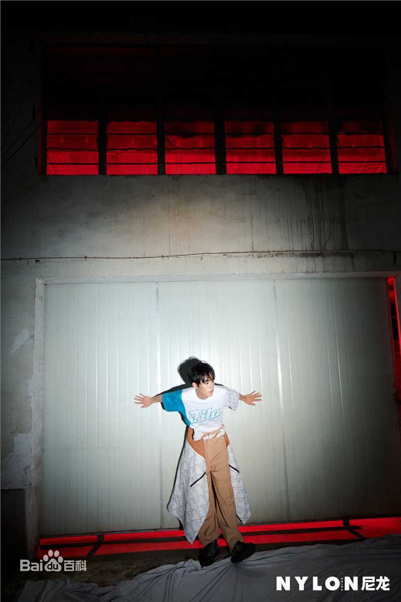 最优质肖战在《NYLON尼龙》中的相册