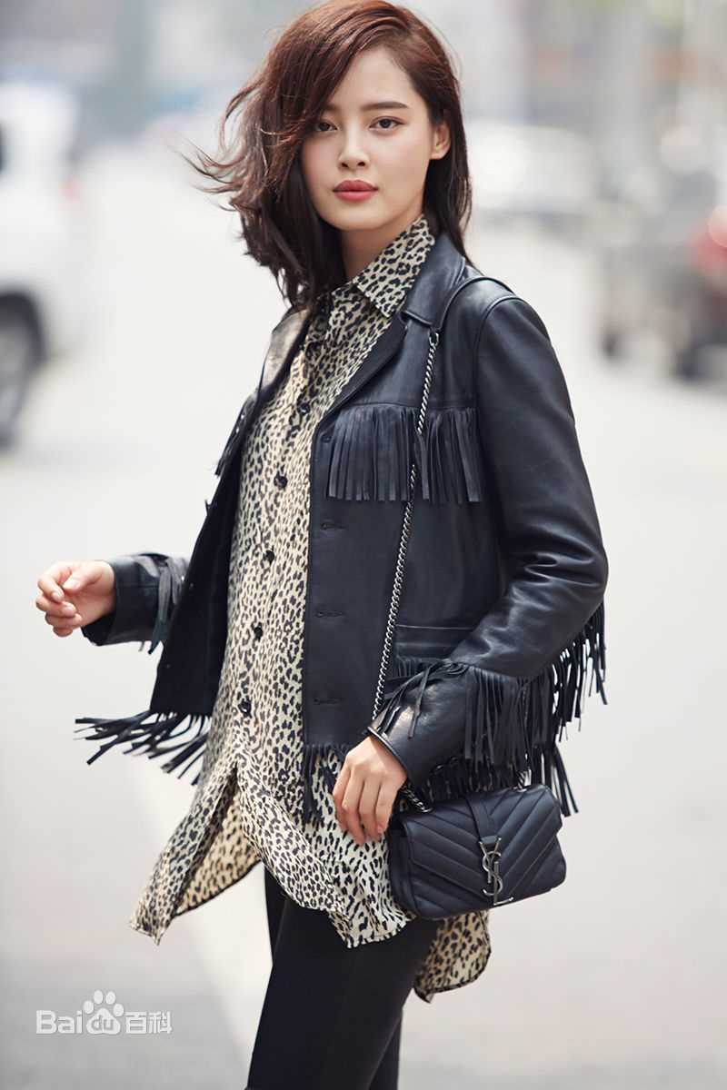 辛芷蕾(Xin Zhilei)街拍性感图片壁纸