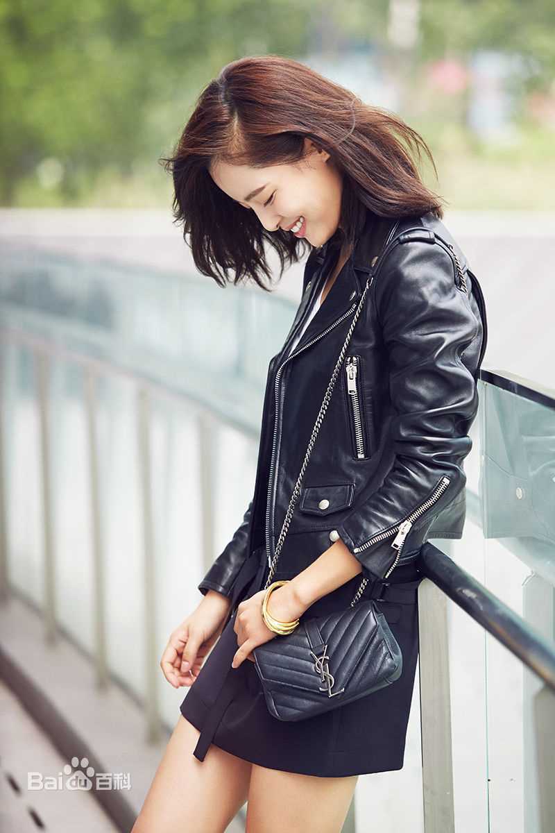 辛芷蕾(Xin Zhilei)街拍性感图片壁纸