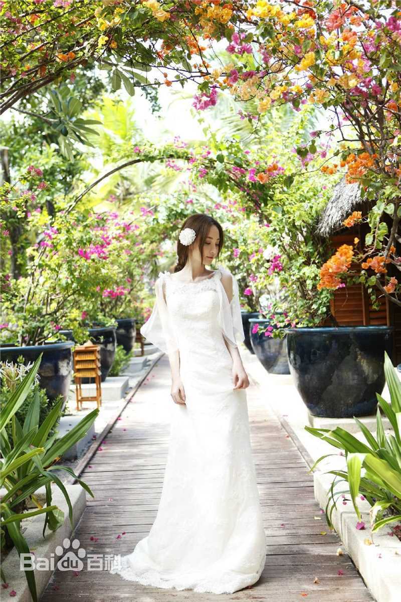 姚笛(Yao Di)最新拍摄杂志大片图集