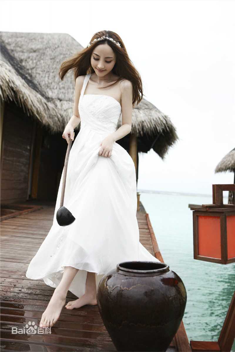 姚笛(Yao Di)最新拍摄杂志大片图集