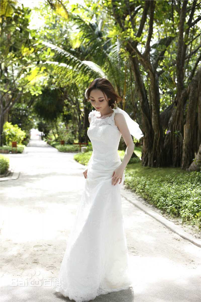 姚笛(Yao Di)最新拍摄杂志大片图集