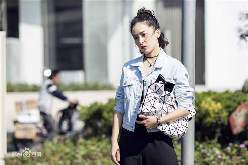 阚清子(Adi)街拍壁纸壁纸