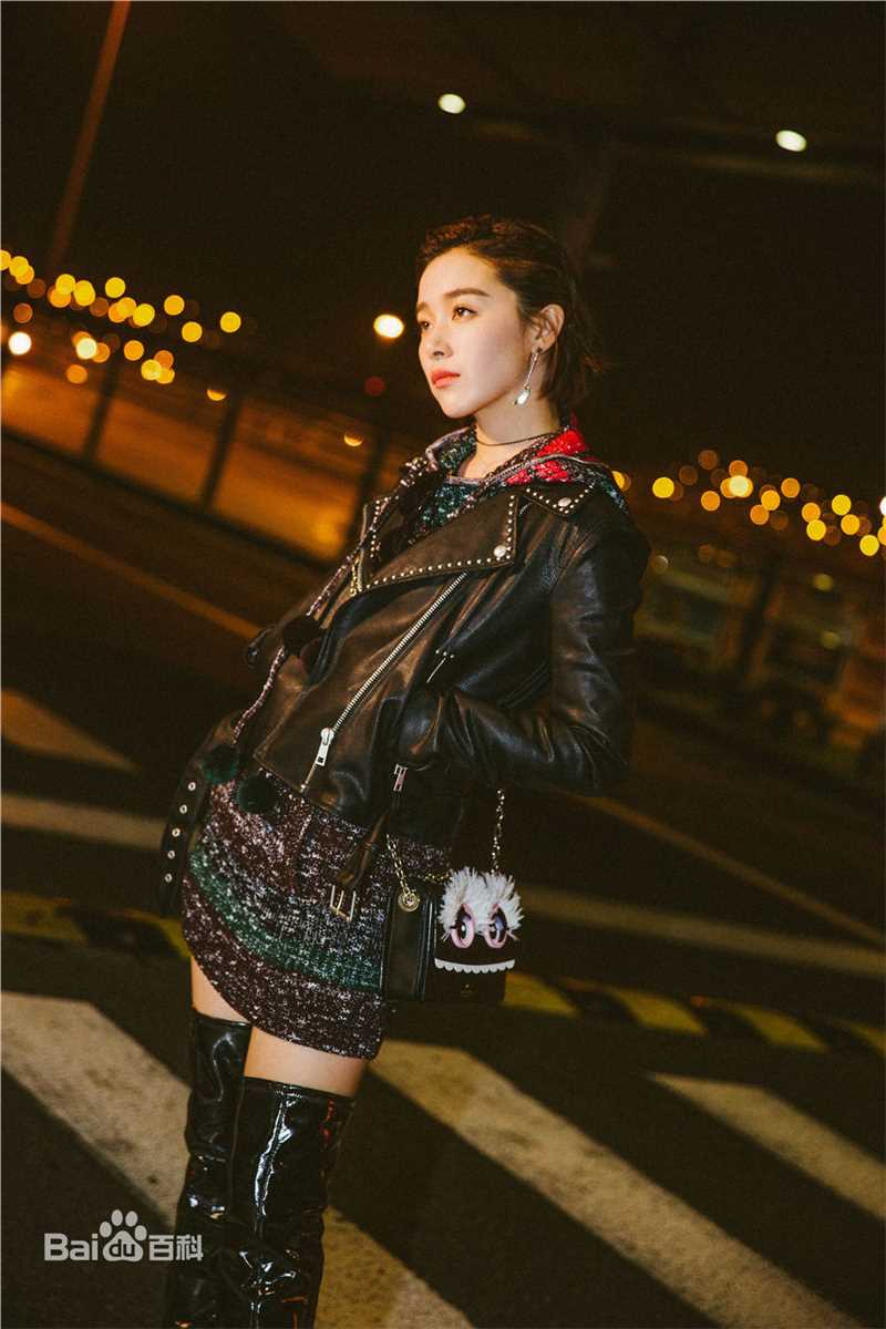 阚清子(Adi)街拍壁纸壁纸