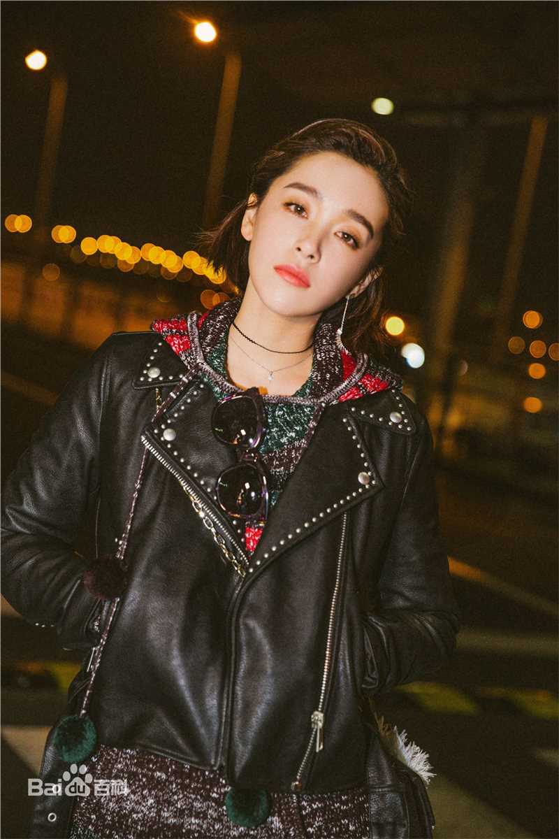阚清子(Adi)街拍壁纸壁纸