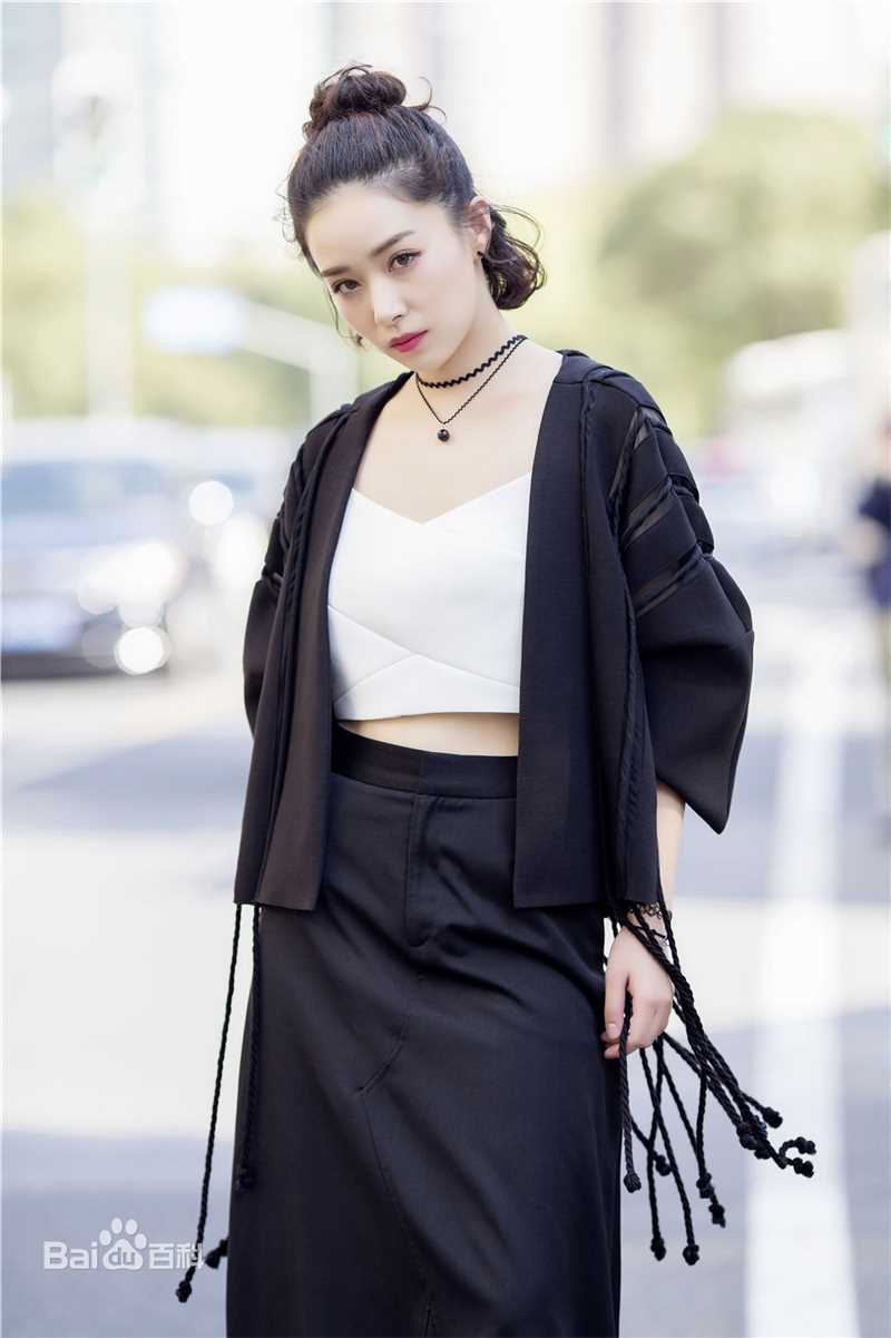 阚清子(Adi)街拍壁纸壁纸