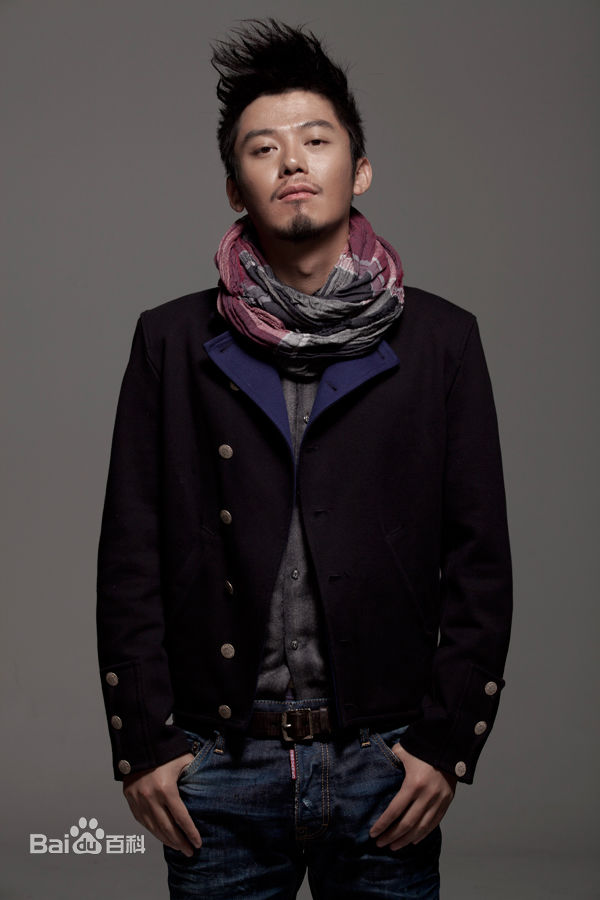 最新芦芳生(Lu Fangsheng)性感图片