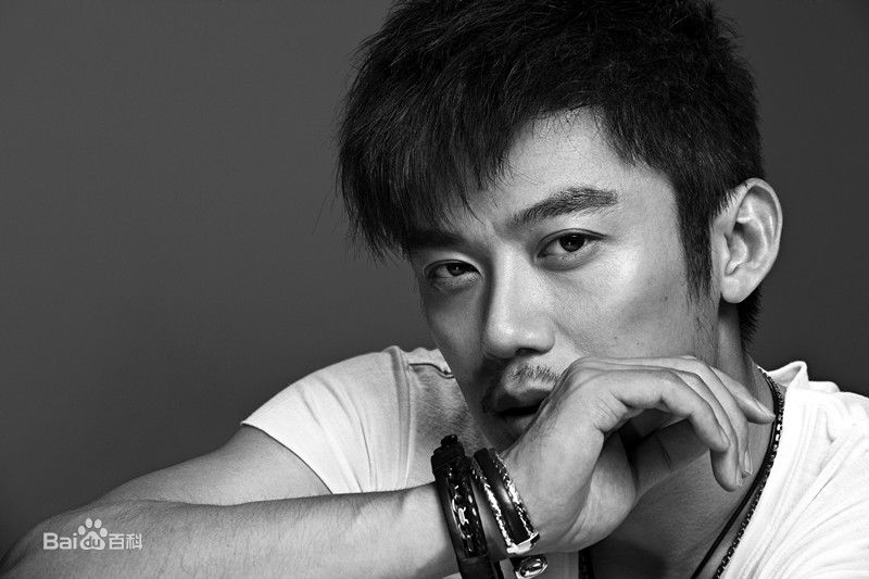 最新芦芳生(Lu Fangsheng)性感图片