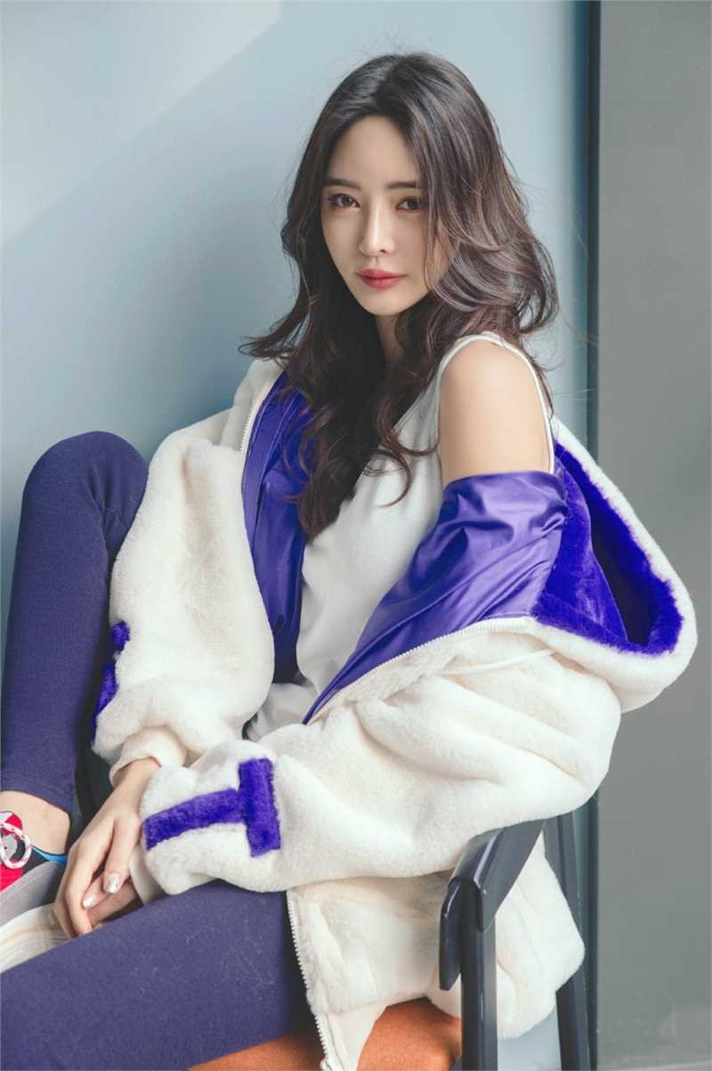 优质韩国网红美女模特高瘦身材曲线性感惹火长腿摄影相册