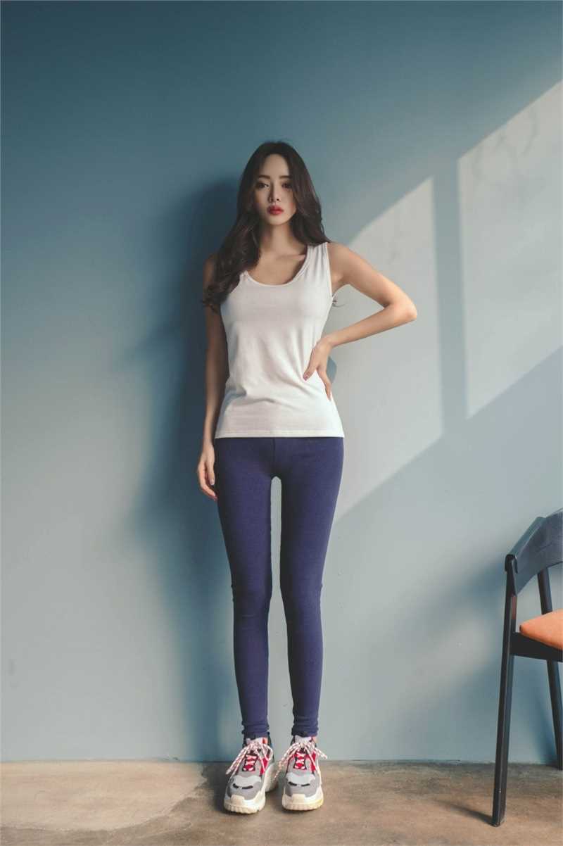 优质韩国网红美女模特高瘦身材曲线性感惹火长腿摄影相册