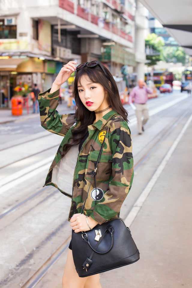 最新迷彩服少女时尚街拍大片壁纸